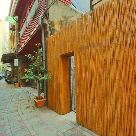 台南赤崁月樓tainan Moon House Inn Extérieur photo