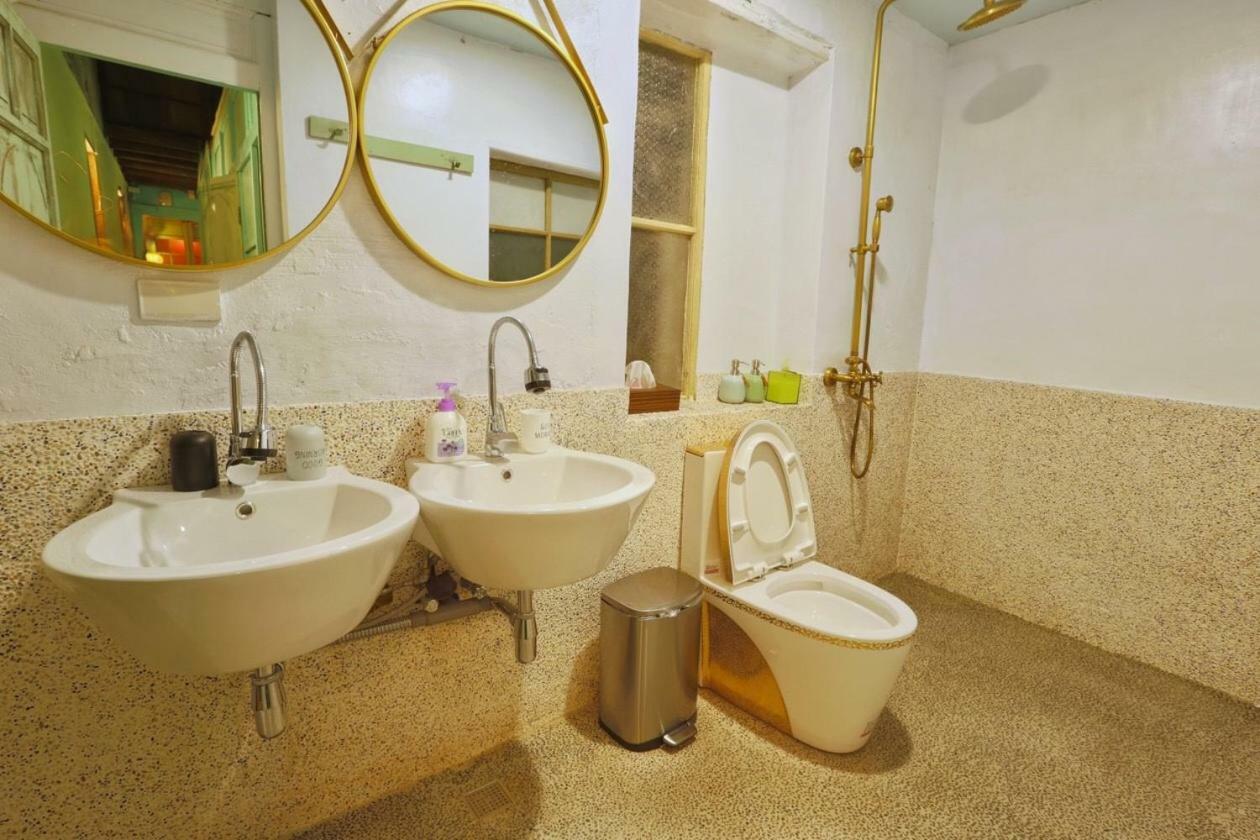 台南赤崁月樓tainan Moon House Inn Extérieur photo