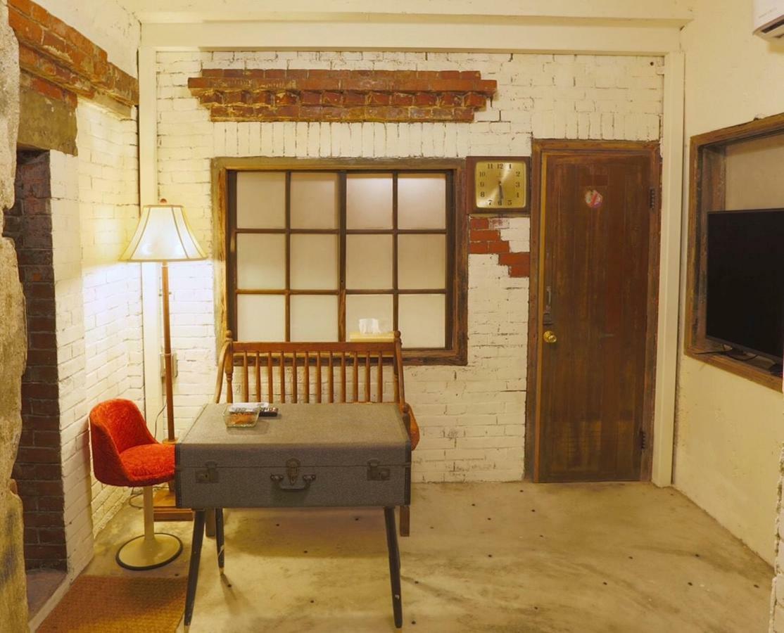 台南赤崁月樓tainan Moon House Inn Extérieur photo